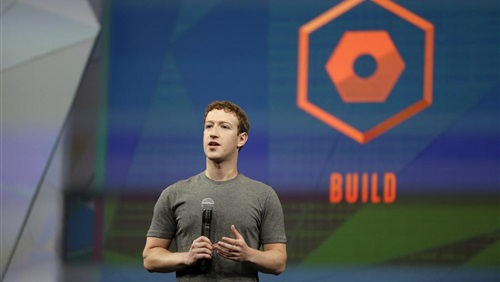 مؤسس فيسبوك يكشف سر ارتدائه نفس الكنزة كل يوم !