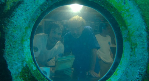 تجربة الحياة تحت الماء 3
