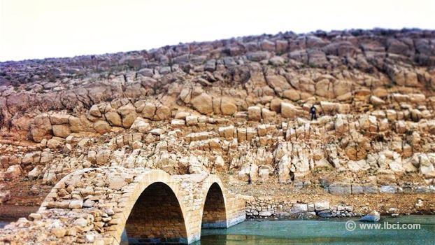 جسر أثري يظهر في لبنان 2