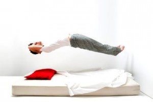 سرير مقاوم للجاذبية