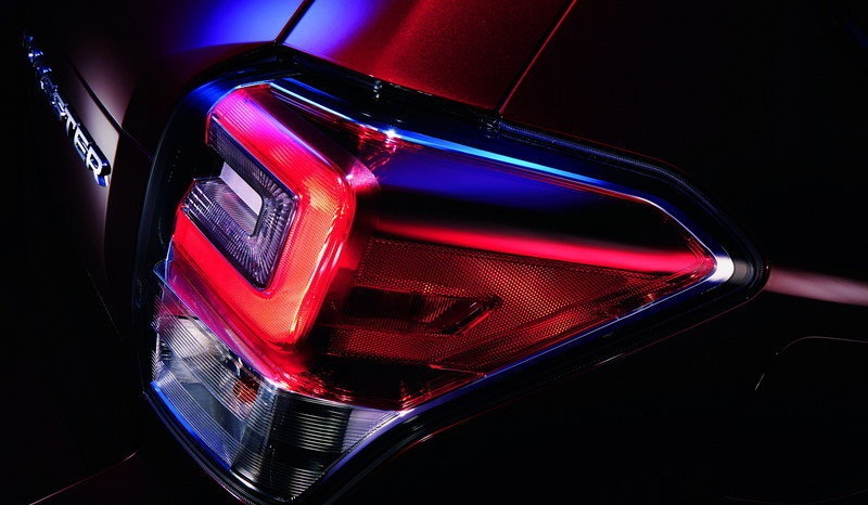 المصابيح الخلفية للسيارة سوبارو فورستر 2017