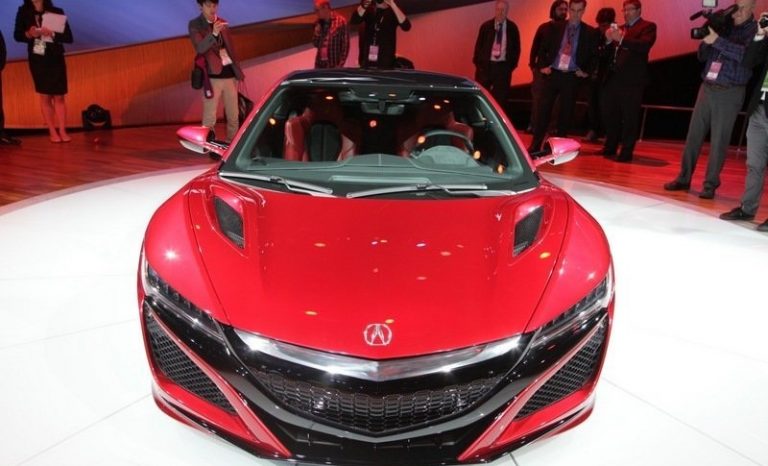 اكيورا NSX 2016 .. سيارة رياضية بمحرك جبار