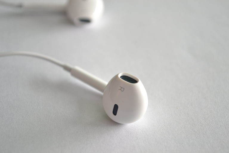صور جديدة لسماعات EarPods المزودة بمنفذ Lightning
