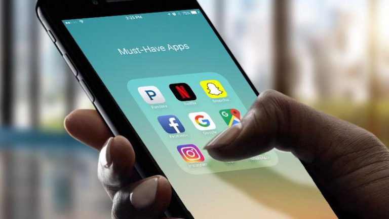 تطبيقات ايفون | إخترنا لك أربعة تطبيقات بينها قارئ كتب مميز