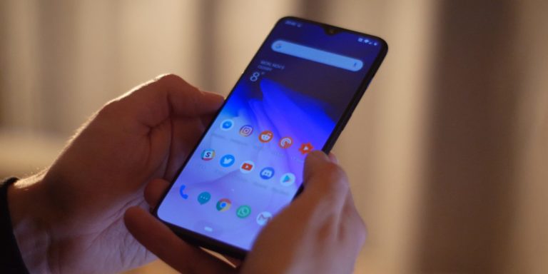 السكرين شوت على أجهزة OnePlus 6T