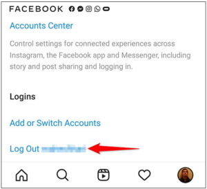 اضغط على "تسجيل الخروج" في شاشة "الإعدادات" في تطبيق Instagram.