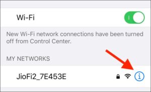 اضغط على الزر I بجوار اسم Wi-Fi للعثور على الخيارات