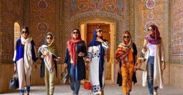 كيف يعيد الشرق الأوسط تشكيل صناعة الأزياء العالمية